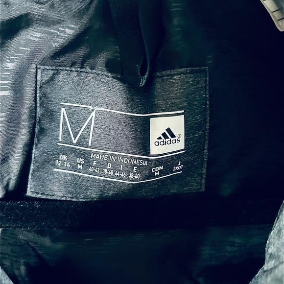 S O L D - Adidas - Puffer Vest - Picture 5 of 6